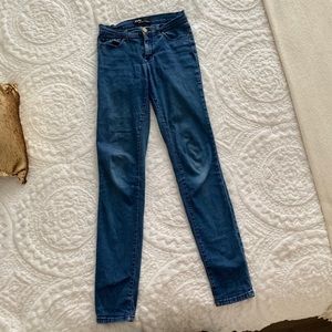 BDG High rise cigarette jeans size 27